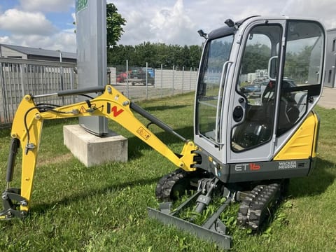 2022 Wacker Neuson ET16 mini excavator, side view 2022 Wacker Neuson ET16 mini excavator, side view