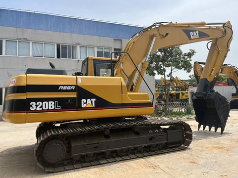 2019 Caterpillar 320BL crawler excavator, side view 2019 Caterpillar 320BL crawler excavator, side view