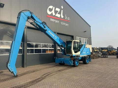 2001 Fuchs MHL340 material handler, side profile view 2001 Fuchs MHL340 material handler, side profile view