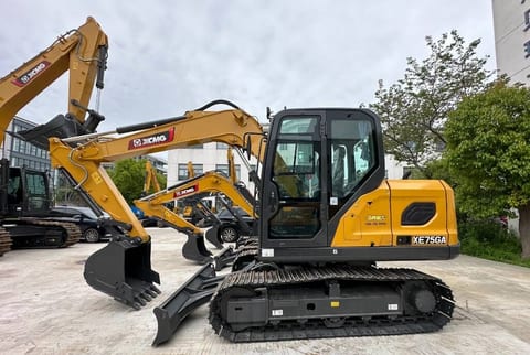 2026 XCMG XE75GA mini excavator side view