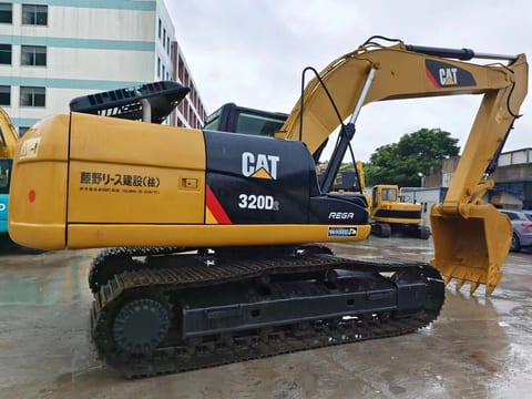 2019 Caterpillar 320D2 гусеничний екскаватор, боковий профіль 2019 Caterpillar 320D2 гусеничний екскаватор, боковий профіль