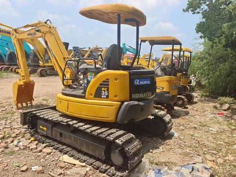 2023 Komatsu PC35 MR mini excavator, rear three-quarter view 2023 Komatsu PC35 MR mini excavator, rear three-quarter view