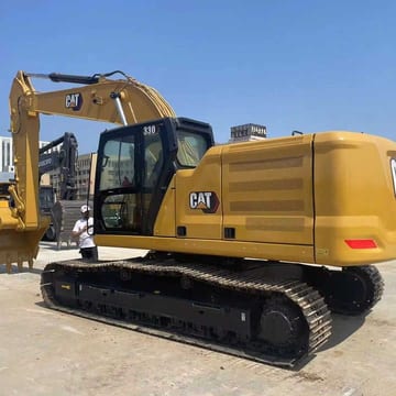 2021 Caterpillar 330GC crawler excavator, side view 2021 Caterpillar 330GC crawler excavator, side view