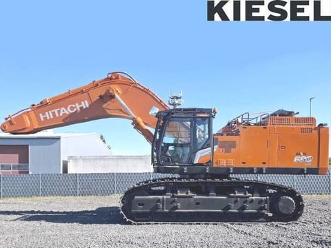 2023 Hitachi ZX690 LCH-7 crawler excavator side view 2023 Hitachi ZX690 LCH-7 crawler excavator side view