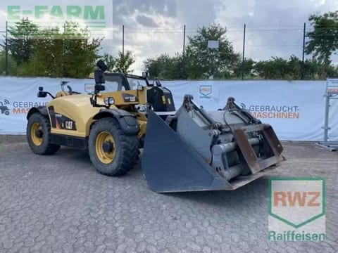 2016 Caterpillar TH 407C telehandler, front three-quarter view 2016 Caterpillar TH 407C telehandler, front three-quarter view