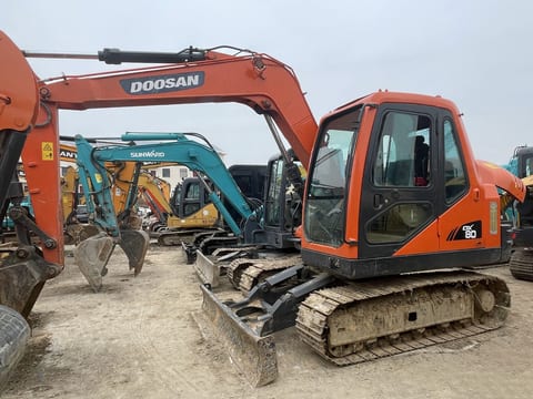 2021 Doosan DX80 crawler excavator, side view 2021 Doosan DX80 crawler excavator, side view