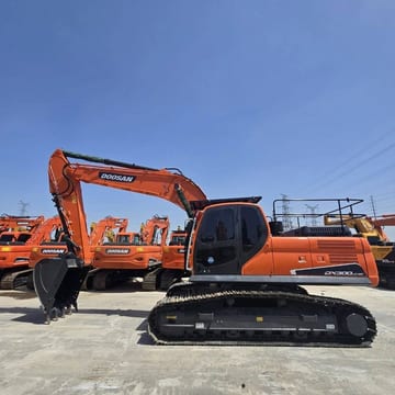 2023 Doosan DX300LC excavator side profile view 2023 Doosan DX300LC excavator side profile view