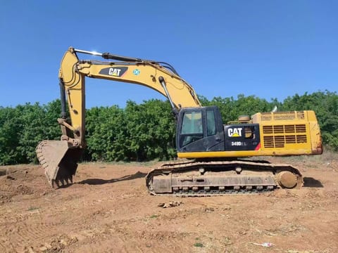 2021 Caterpillar 349D2 crawler excavator, side view 2021 Caterpillar 349D2 crawler excavator, side view