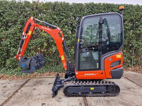 2025 Kubota KX019-4 mini excavator, side profile view 2025 Kubota KX019-4 mini excavator, side profile view