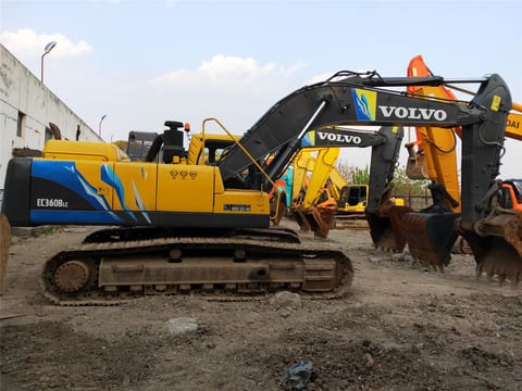 2015 Volvo EC360BLC crawler excavator, side view 2015 Volvo EC360BLC crawler excavator, side view