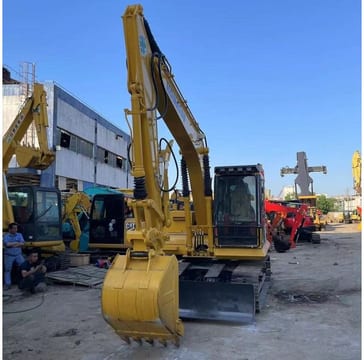 2024 Komatsu PC130 crawler excavator, front view 2024 Komatsu PC130 crawler excavator, front view