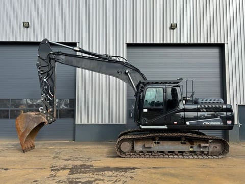 2021 Doosan DX225LC-5 crawler excavator, side view 2021 Doosan DX225LC-5 crawler excavator, side view