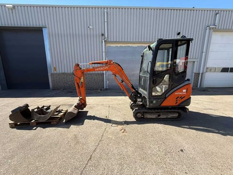2013 Hitachi ZX16 mini excavator, side view 2013 Hitachi ZX16 mini excavator, side view