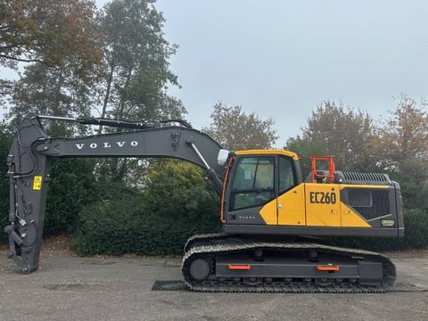 2025 Volvo EC260 crawler excavator, side profile view 2025 Volvo EC260 crawler excavator, side profile view