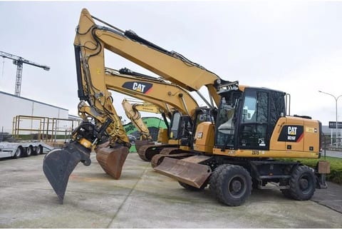 2018 Caterpillar M316F wheel excavator, side profile view 2018 Caterpillar M316F wheel excavator, side profile view