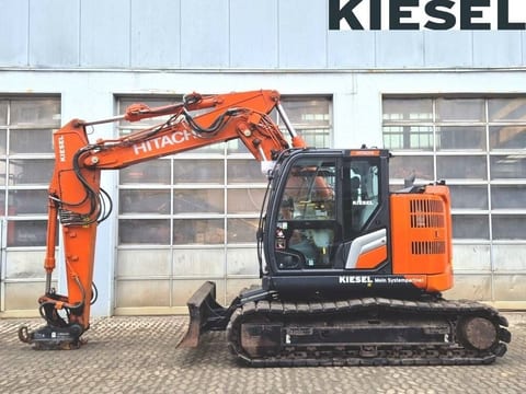 2022 Hitachi ZX135US-7 crawler excavator side view 2022 Hitachi ZX135US-7 crawler excavator side view