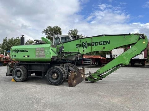 2010 Sennebogen 818 material handler, side view 2010 Sennebogen 818 material handler, side view