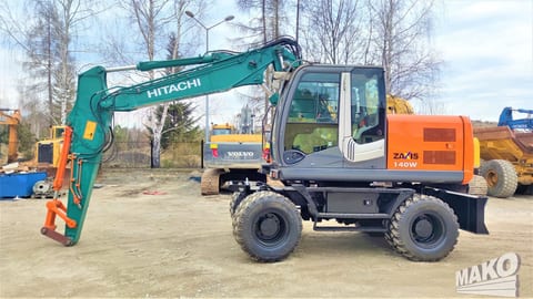 2012 Hitachi Zaxis 140W wheel excavator, side view 2012 Hitachi Zaxis 140W wheel excavator, side view