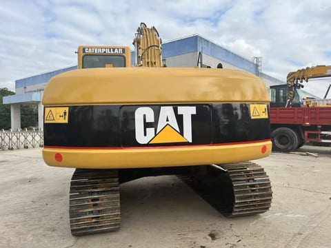 2010 Caterpillar 320CL Raupenbagger, Heckansicht 2010 Caterpillar 320CL Raupenbagger, Heckansicht