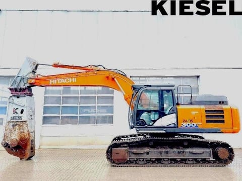 2019 Hitachi ZX300LCN-6 demolition excavator, side view 2019 Hitachi ZX300LCN-6 demolition excavator, side view