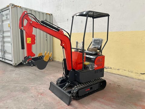 2026 SME TP13 mini excavator, side view 2026 SME TP13 mini excavator, side view