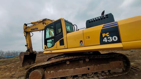 2022 Komatsu PC430-8 crawler excavator, side view