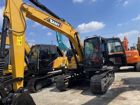 2023 Sany SY135C crawler excavator, side view 2023 Sany SY135C crawler excavator, side view