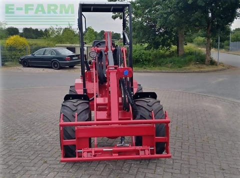2023 Oehler OL 2690K mini excavator, front view 2023 Oehler OL 2690K mini excavator, front view