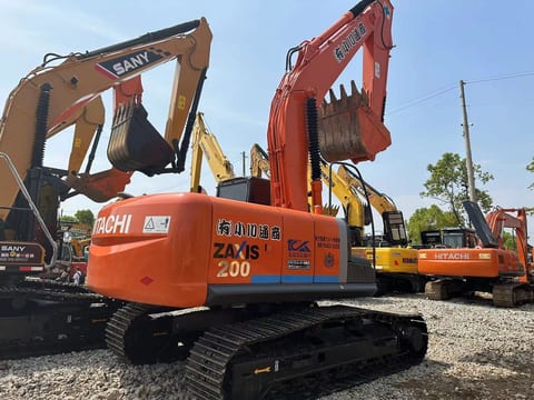 2022 Hitachi ZAXIS 200 crawler excavator, rear three-quarter view 2022 Hitachi ZAXIS 200 crawler excavator, rear three-quarter view