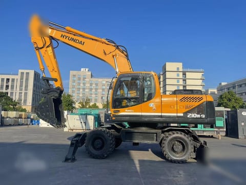 2021 Hyundai R210W-9 wheel excavator side view 2021 Hyundai R210W-9 wheel excavator side view