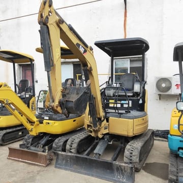 2023 Caterpillar 302CR mini excavator front view 2023 Caterpillar 302CR mini excavator front view