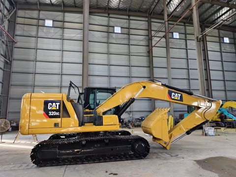 2023 Caterpillar 320GC crawler excavator, side view 2023 Caterpillar 320GC crawler excavator, side view