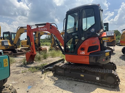 2022 Kubota U35 mini excavator, side view 2022 Kubota U35 mini excavator, side view