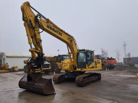 2019 Komatsu PC240LC-7 crawler excavator, front three-quarter view 2019 Komatsu PC240LC-7 crawler excavator, front three-quarter view