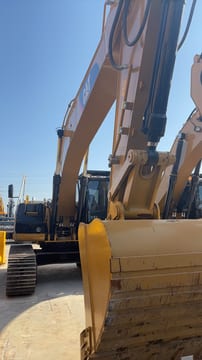 2023 Caterpillar 330D2L crawler excavator, close-up of boom and bucket 2023 Caterpillar 330D2L crawler excavator, close-up of boom and bucket