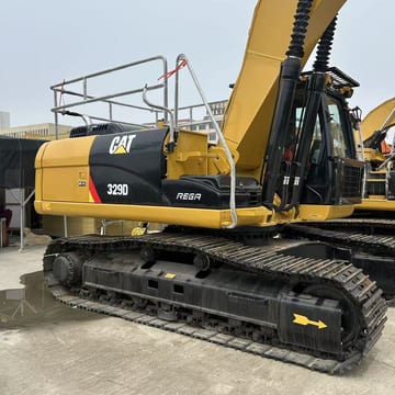 2020 Caterpillar 329D crawler excavator side view 2020 Caterpillar 329D crawler excavator side view