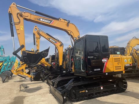 2024 Sany SY75C crawler excavator, front three-quarter view 2024 Sany SY75C crawler excavator, front three-quarter view