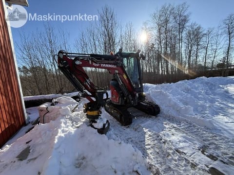 2023 Yanmar VIO26-6 mini excavator, side view 2023 Yanmar VIO26-6 mini excavator, side view