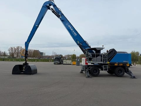 2026 Fuchs MHL360 F material handler, side profile view 2026 Fuchs MHL360 F material handler, side profile view