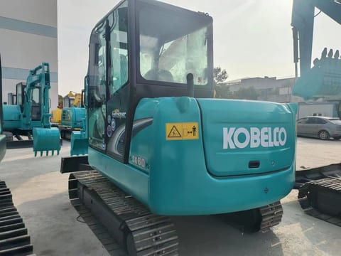 2020 Kobelco SK60-8 mini excavator rear view 2020 Kobelco SK60-8 mini excavator rear view