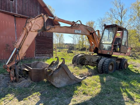 1981 Atlas 1302D excavator, side view 1981 Atlas 1302D excavator, side view