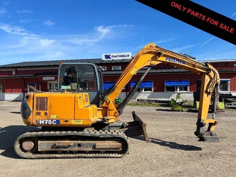 2005 Hanix 75C crawler excavator side view 2005 Hanix 75C crawler excavator side view