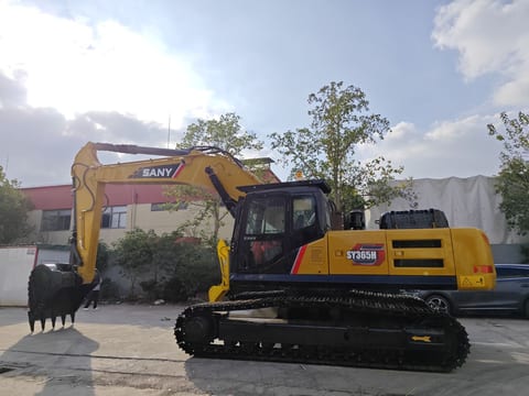 Sany SY365H crawler excavator, side view Sany SY365H crawler excavator, side view