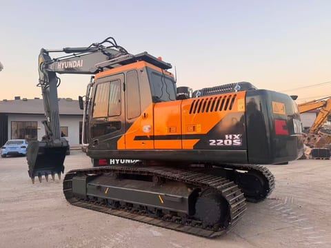 2022 Hyundai R220LC-9S Гусеничний екскаватор 2022 Hyundai R220LC-9S Гусеничний екскаватор