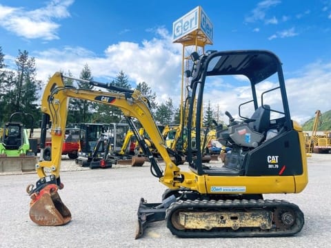 2018 Caterpillar 301.7D mini excavator, side view 2018 Caterpillar 301.7D mini excavator, side view