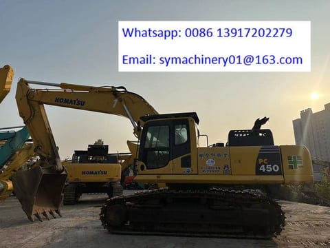 2019 Komatsu PC450-8 crawler excavator side view 2019 Komatsu PC450-8 crawler excavator side view