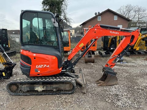 2015 Kubota U27-4 mini excavator, side view 2015 Kubota U27-4 mini excavator, side view