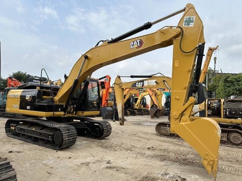 2023 Caterpillar 320D paletli ekskavatör, yan profil görünümü 2023 Caterpillar 320D paletli ekskavatör, yan profil görünümü