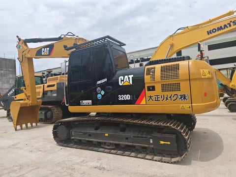 Гусеничный экскаватор 2020 Caterpillar 320D2 L, вид сбоку Гусеничный экскаватор 2020 Caterpillar 320D2 L, вид сбоку