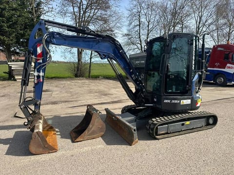 2023 Doosan DX35Z-7 mini excavator, side view 2023 Doosan DX35Z-7 mini excavator, side view